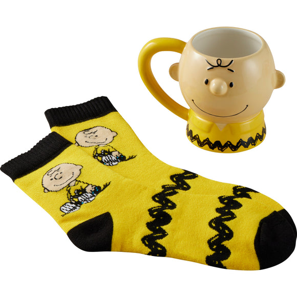 Precious Moments - Peanuts Charlie Brown Sculpted Mug & Socks Set